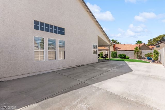 305 Redondo Street, Henderson, NV 89014