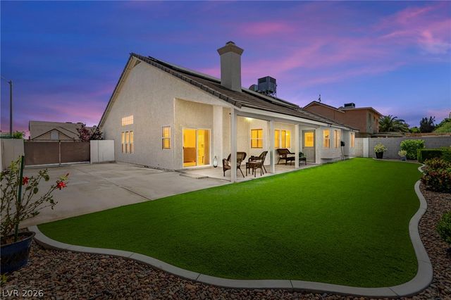 305 Redondo Street, Henderson, NV 89014