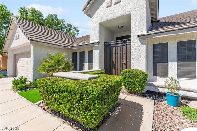 305 Redondo Street, Henderson, NV 89014