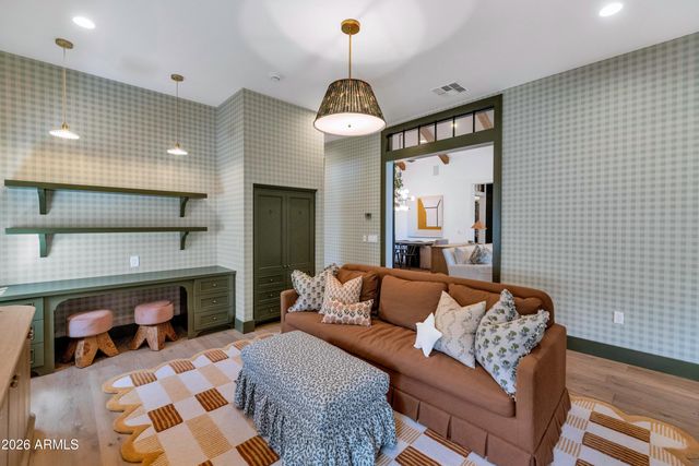 4129 N 47TH Street, Phoenix, AZ 85018