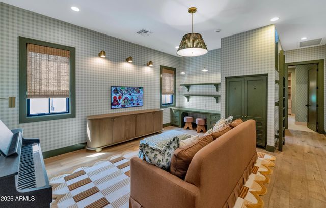 4129 N 47TH Street, Phoenix, AZ 85018