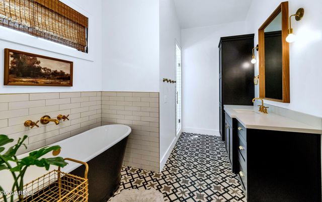 4129 N 47TH Street, Phoenix, AZ 85018