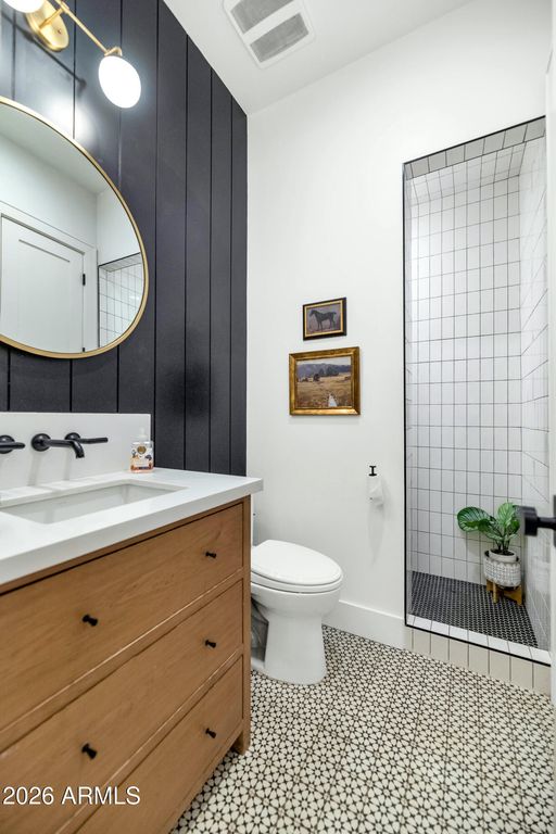 Image 31 of property listing at 4129 N 47TH Street, Phoenix, AZ 85018