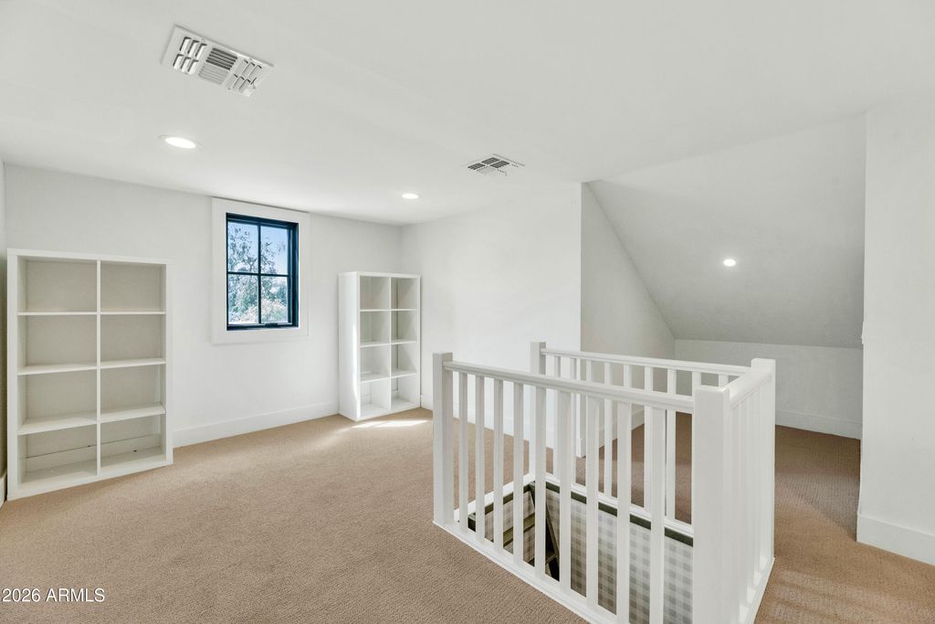 Image 35 of property listing at 4129 N 47TH Street, Phoenix, AZ 85018