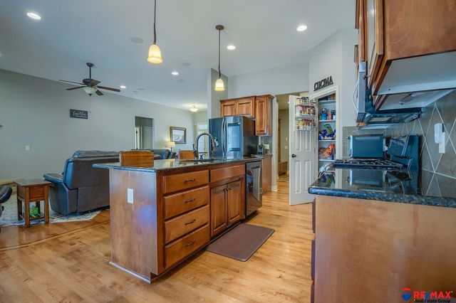 7628 Leawood Street, Papillion, NE 68046