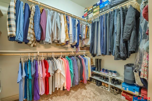 7628 Leawood Street, Papillion, NE 68046