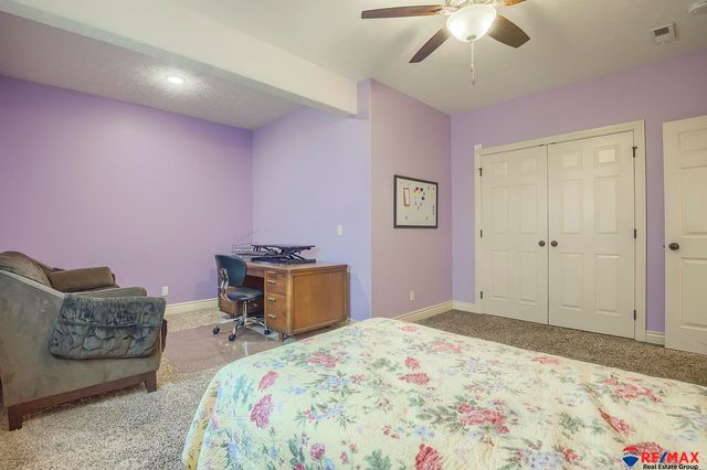 7628 Leawood Street, Papillion, NE 68046