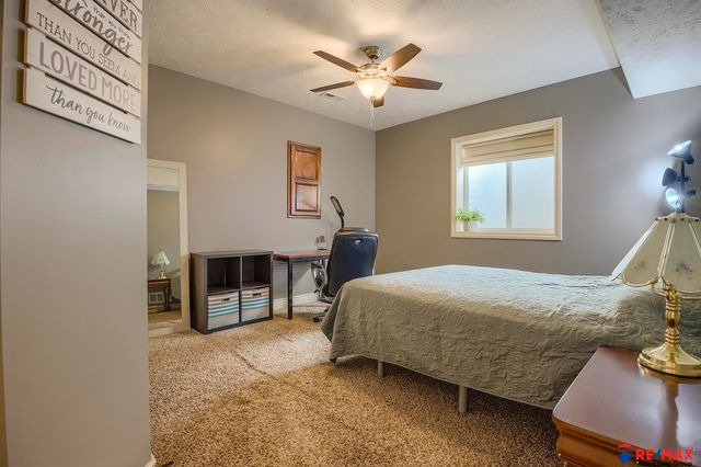 7628 Leawood Street, Papillion, NE 68046