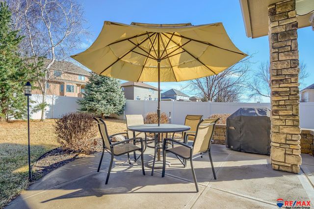 7628 Leawood Street, Papillion, NE 68046