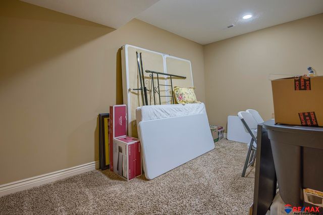 7628 Leawood Street, Papillion, NE 68046