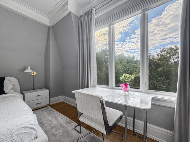 1637 N Burling Street, Chicago, IL 60614