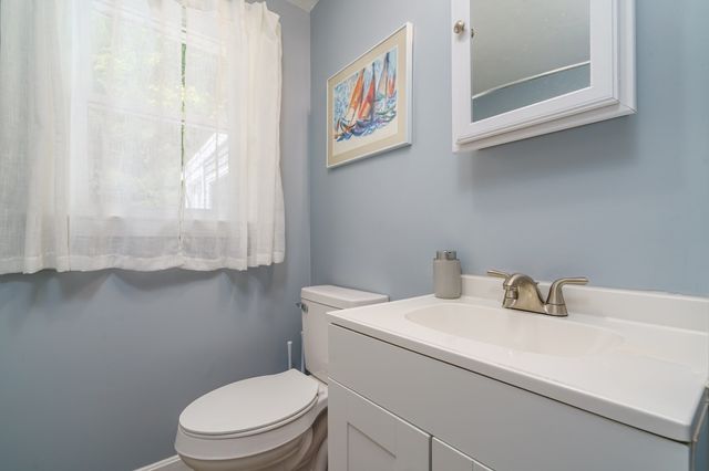18 Ruthellen Road, Hudson, MA 01749