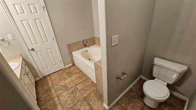 10130 Berrybriar Lane, Tomball, TX 77375