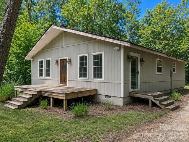 625 Stillwater Court, Clover, SC 29710