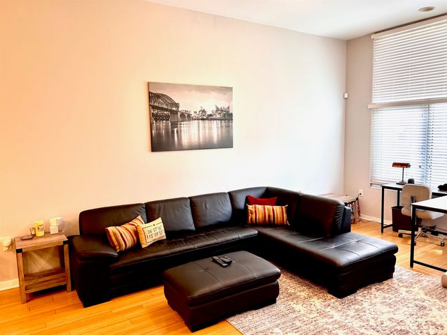 2263 Young Ave Apt 215, Memphis, TN 38104