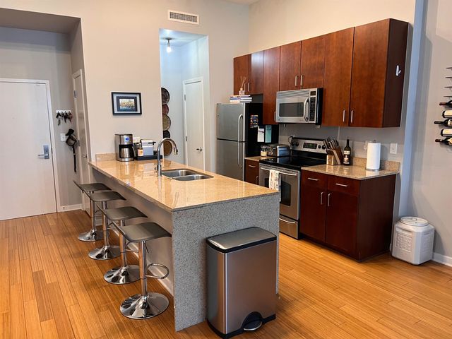 2263 Young Ave Apt 215, Memphis, TN 38104