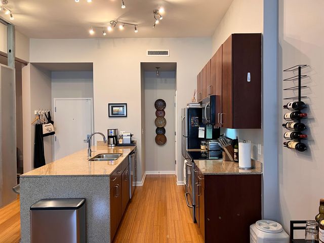 2263 Young Ave Apt 215, Memphis, TN 38104