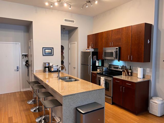 2263 Young Ave Apt 215, Memphis, TN 38104