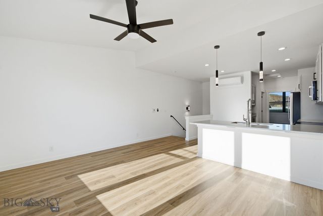 103 N M Street C, Livingston, MT 59047