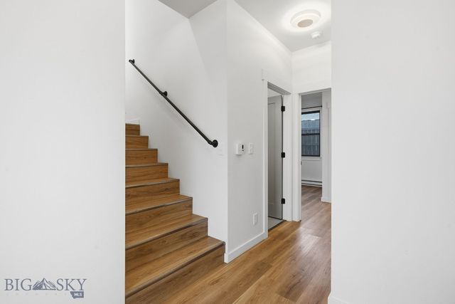 103 N M Street C, Livingston, MT 59047