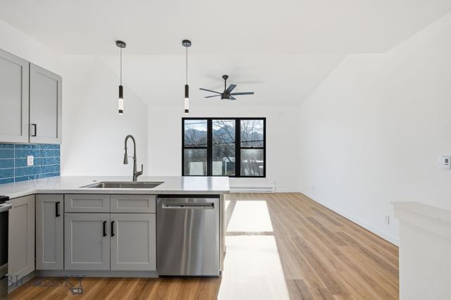 103 N M Street C, Livingston, MT 59047