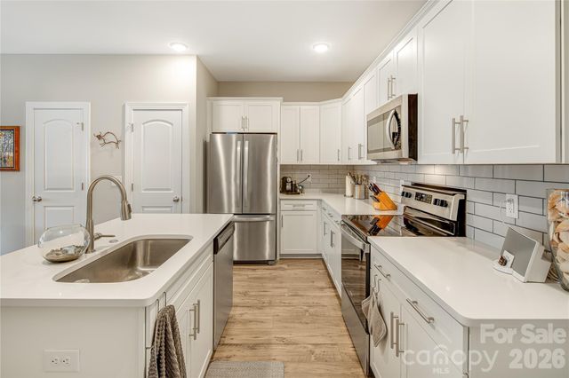 30 Walnut Springs Drive, Asheville, NC 28804