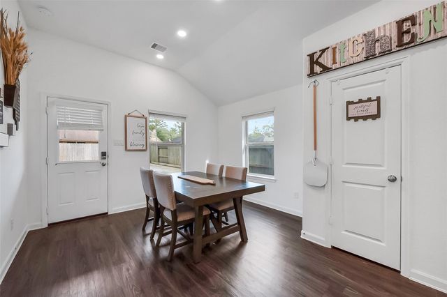 1004 Bulwark Drive, Crosby, TX 77532