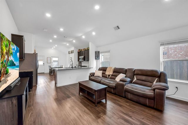 1004 Bulwark Drive, Crosby, TX 77532