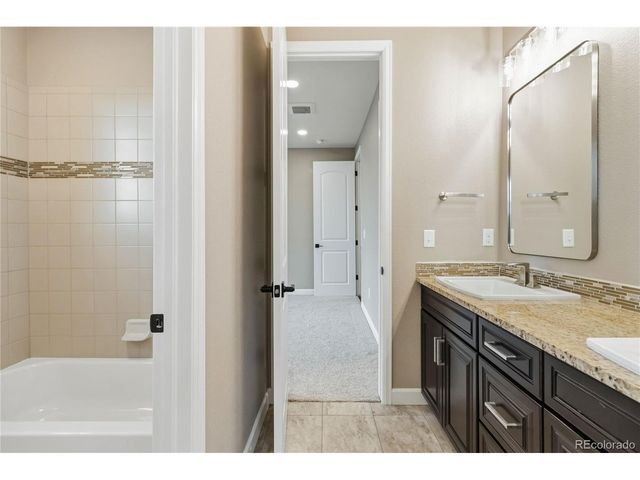 7878 S Valleyhead Way, Aurora, CO 80016