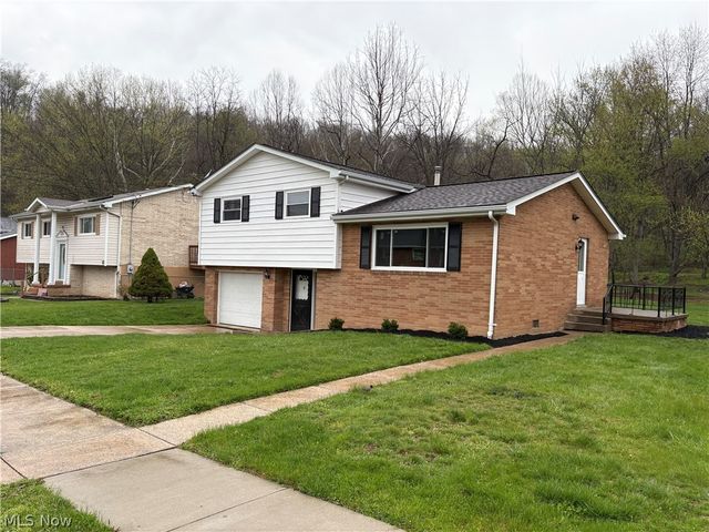 61 Patricia Avenue, Weirton, WV 26062