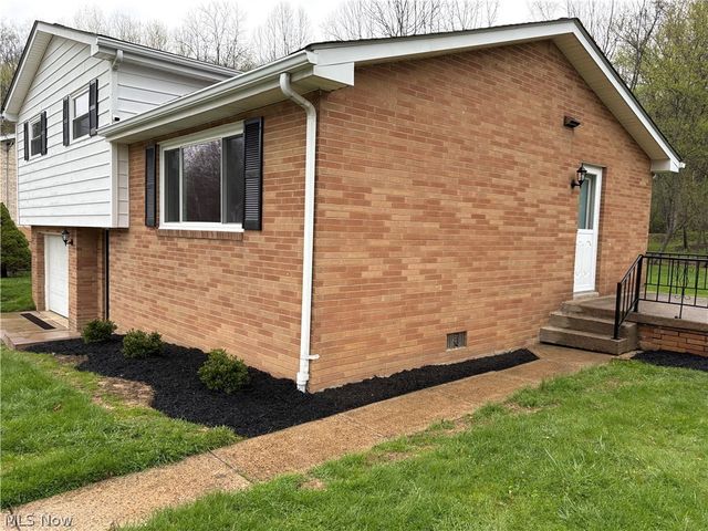 61 Patricia Avenue, Weirton, WV 26062