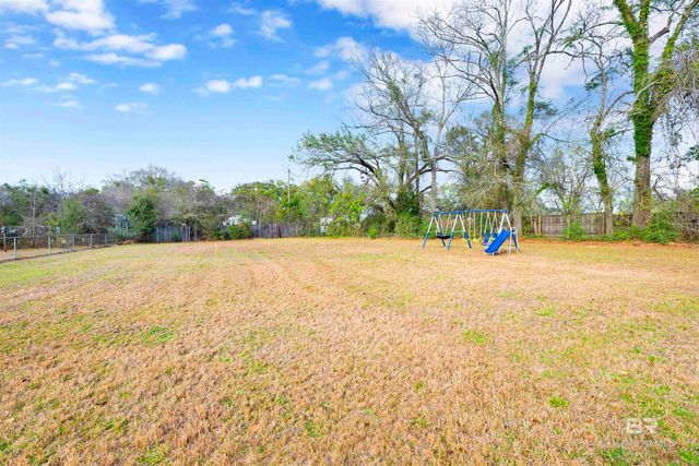 14509 Dogwood Lane, Bay Minette, AL 36507