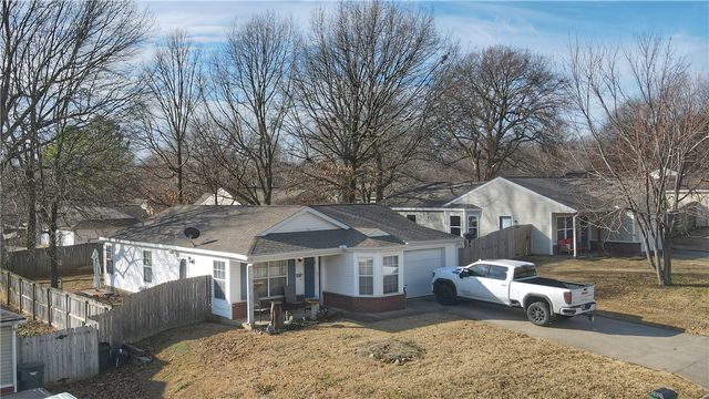 3089 W Wildflower Street, Fayetteville, AR 72704