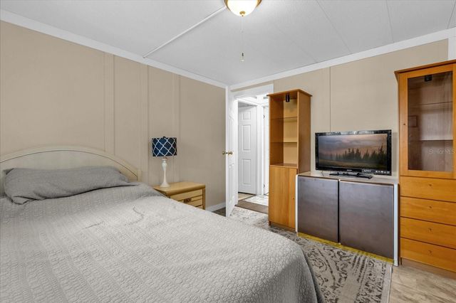 518 PALO VERDE DR, Leesburg, FL 34748