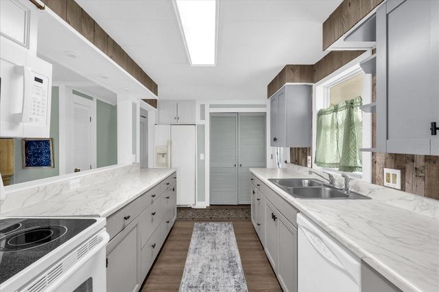 518 PALO VERDE DR, Leesburg, FL 34748