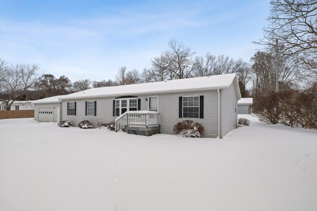 11310 W Bluewater Highway, Lowell, MI 49331