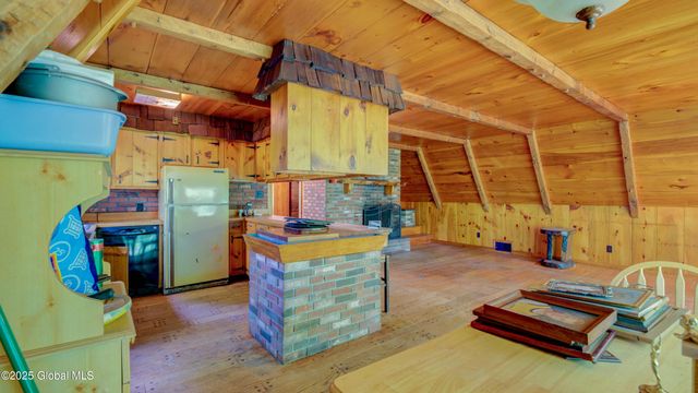 824 County Highway 106, Mayfield, NY 12010