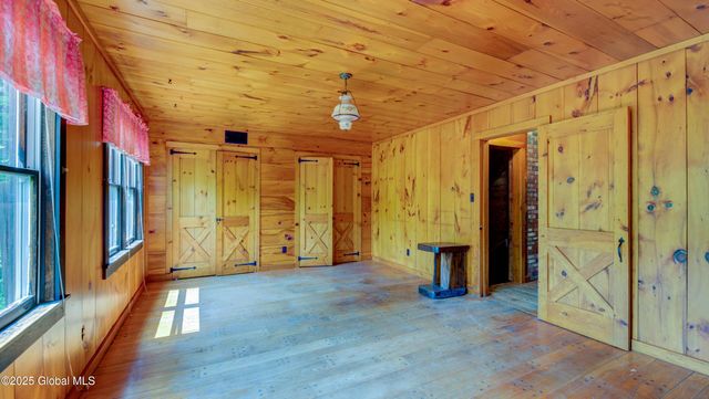 824 County Highway 106, Mayfield, NY 12010