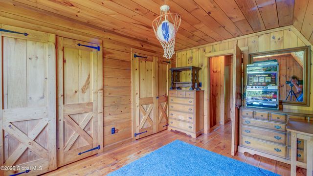 824 County Highway 106, Mayfield, NY 12010