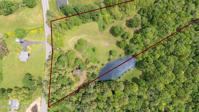 824 County Highway 106, Mayfield, NY 12010