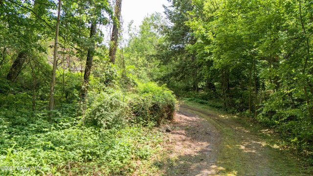 824 County Highway 106, Mayfield, NY 12010