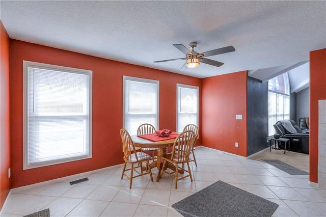 3336 S COCHISE Avenue, Independence, MO 64057