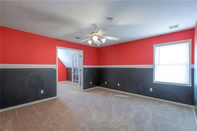 3336 S COCHISE Avenue, Independence, MO 64057