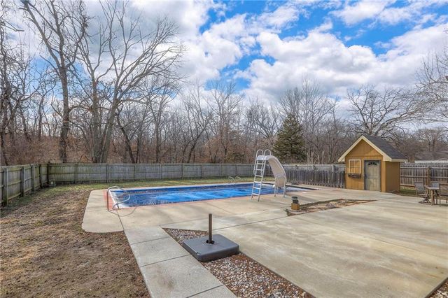 3336 S COCHISE Avenue, Independence, MO 64057