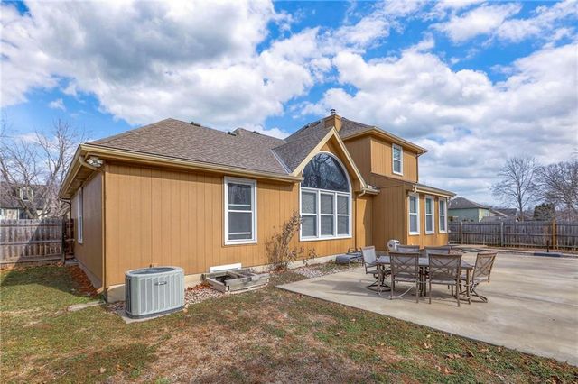 3336 S COCHISE Avenue, Independence, MO 64057