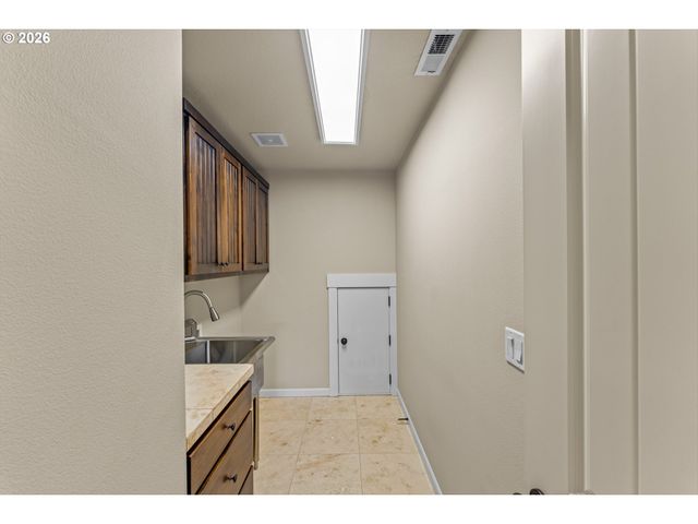 2294 Sw 184TH Ter, Beaverton, OR 97003