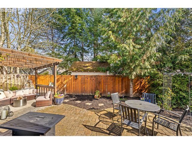 2294 Sw 184TH Ter, Beaverton, OR 97003
