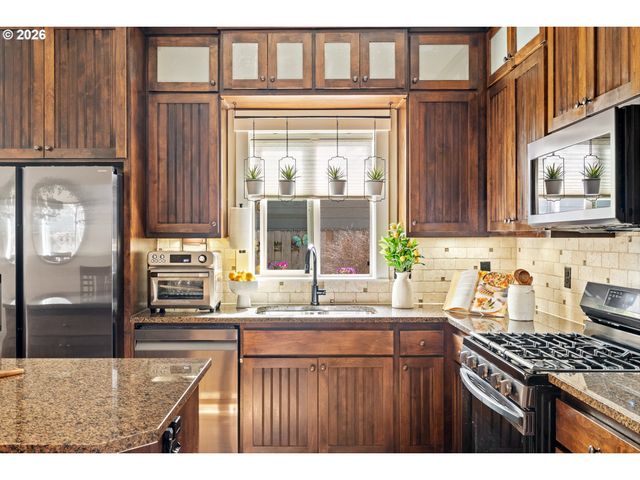 2294 Sw 184TH Ter, Beaverton, OR 97003