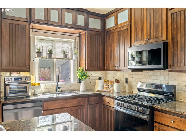 2294 Sw 184TH Ter, Beaverton, OR 97003