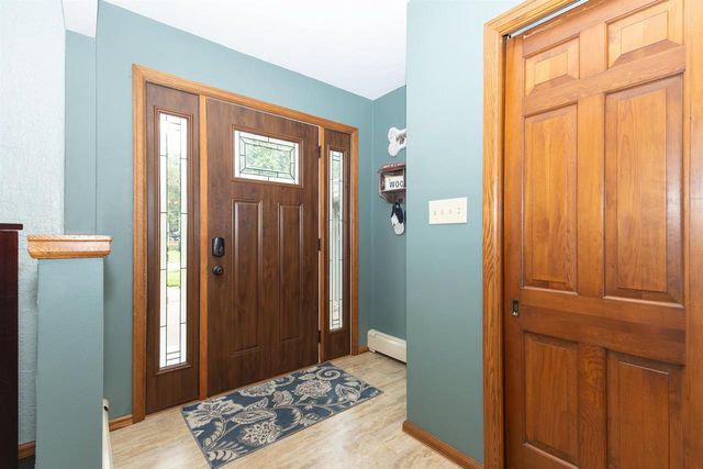 1919 BROOKFIELD DRIVE, Neenah, WI 54956